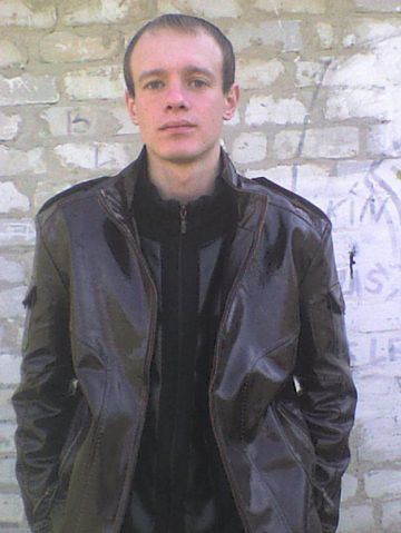 Только я.
