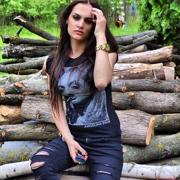 Темноволоска