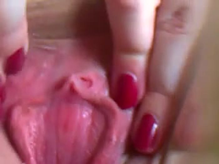 Щекочу клитор