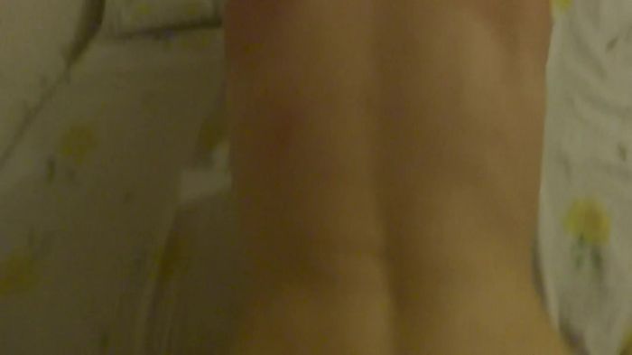 Лиля кончает раком в жопу.